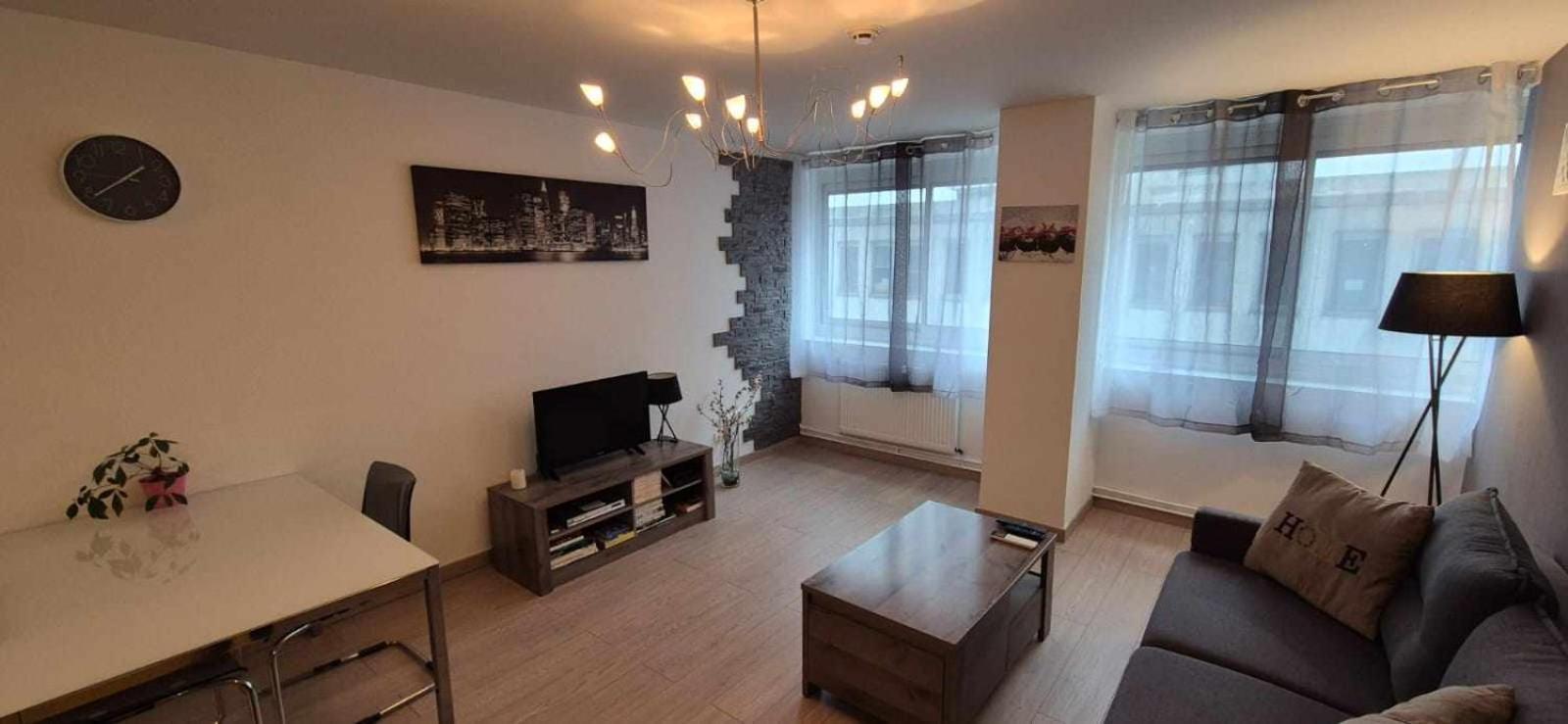 Nouveau !! Appartement Confortable Totalement Renove Avec Parking Gratuit - Hypercentre De Nancy Dış mekan fotoğraf